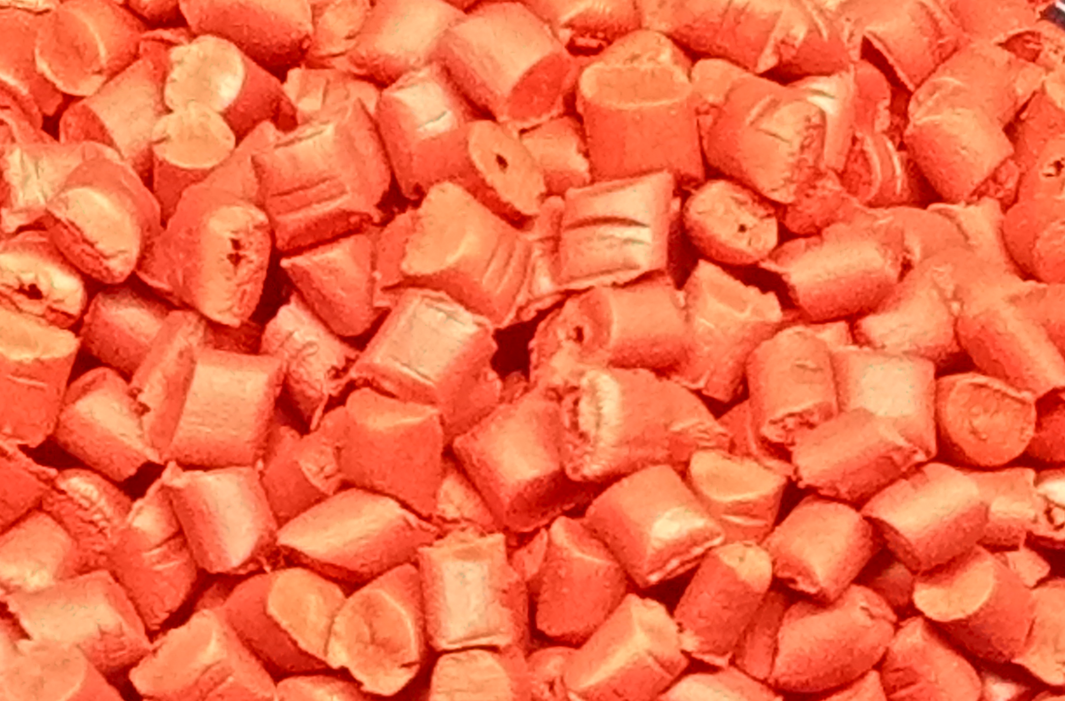 改性料大紅色母小知識