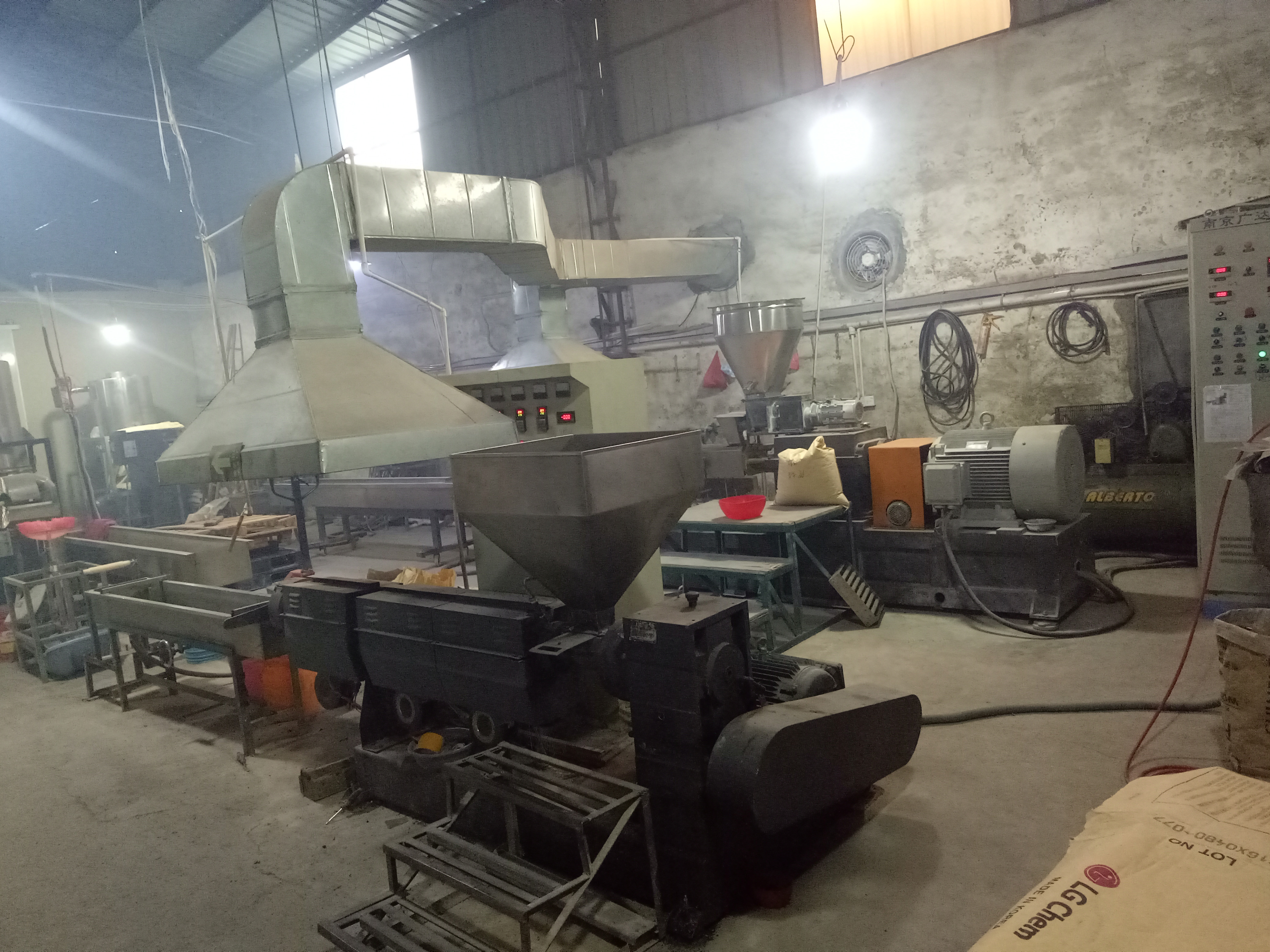 色母?jìng)}庫(kù)